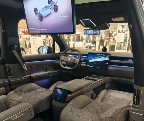 3万台交付背后：为什么越来越多豪华油车用户选了ES8？